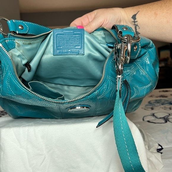 Vintage blue leather coach hand / shoulder bag - Picture 3 of 5